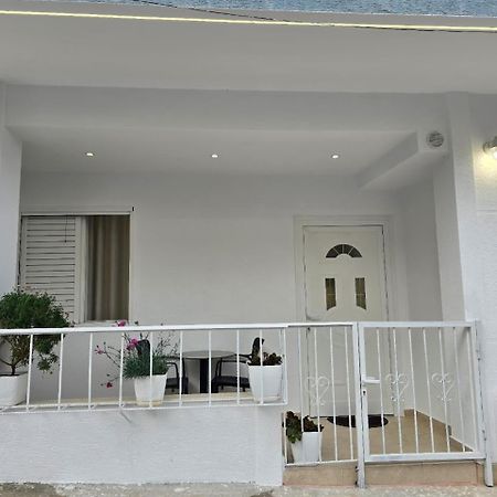 סרנדה Aila Apartment מראה חיצוני תמונה